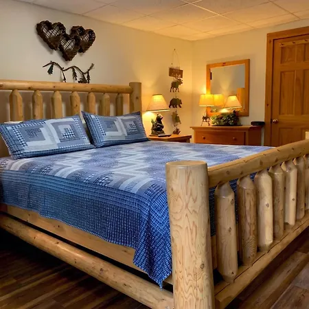 Er65 - Eagles Point - Great Location, Close To All The Action! Cabin-2